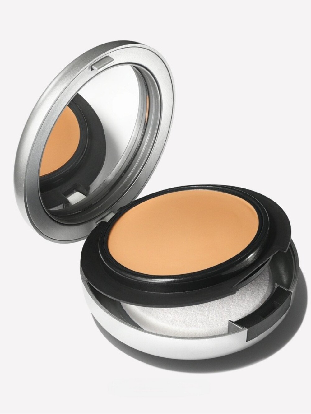 NC25 Mac Studio Tech Fix Cream To Powder Foundation Light Peach Brand New Boxed
